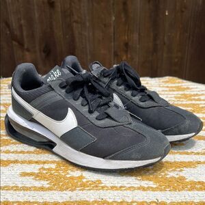 Nike Air Max Pre Day Black and White Casual Sneakers Sleek Design Men’s Casual